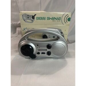 Dynamo Flashlight AM/FM 2 Band Radio Receiver Silver Hand‎ Crank Radio Works